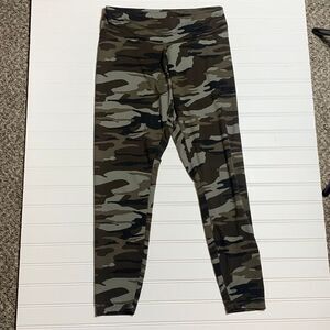 Express Womens Size M Camouflage Print High Rise Leggings Athleisure